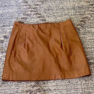 Vince EUC genuine leather a line pleated camel mini skirt size 8